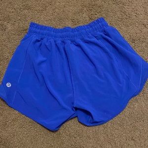 Lululemon hotty hot LR short 4’’